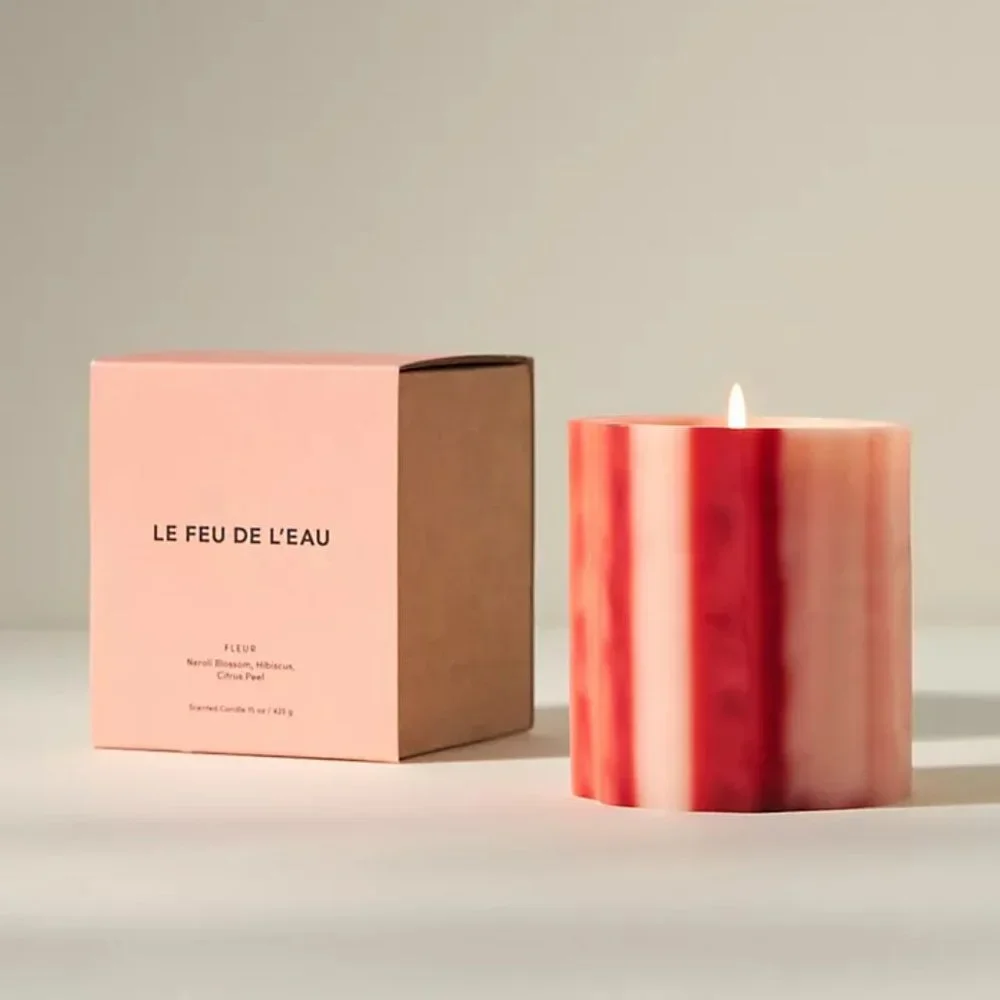 🏷️NEW Le Feu De L'eau Scented Candle - Fleur (Floral) - Picture 1 of 10